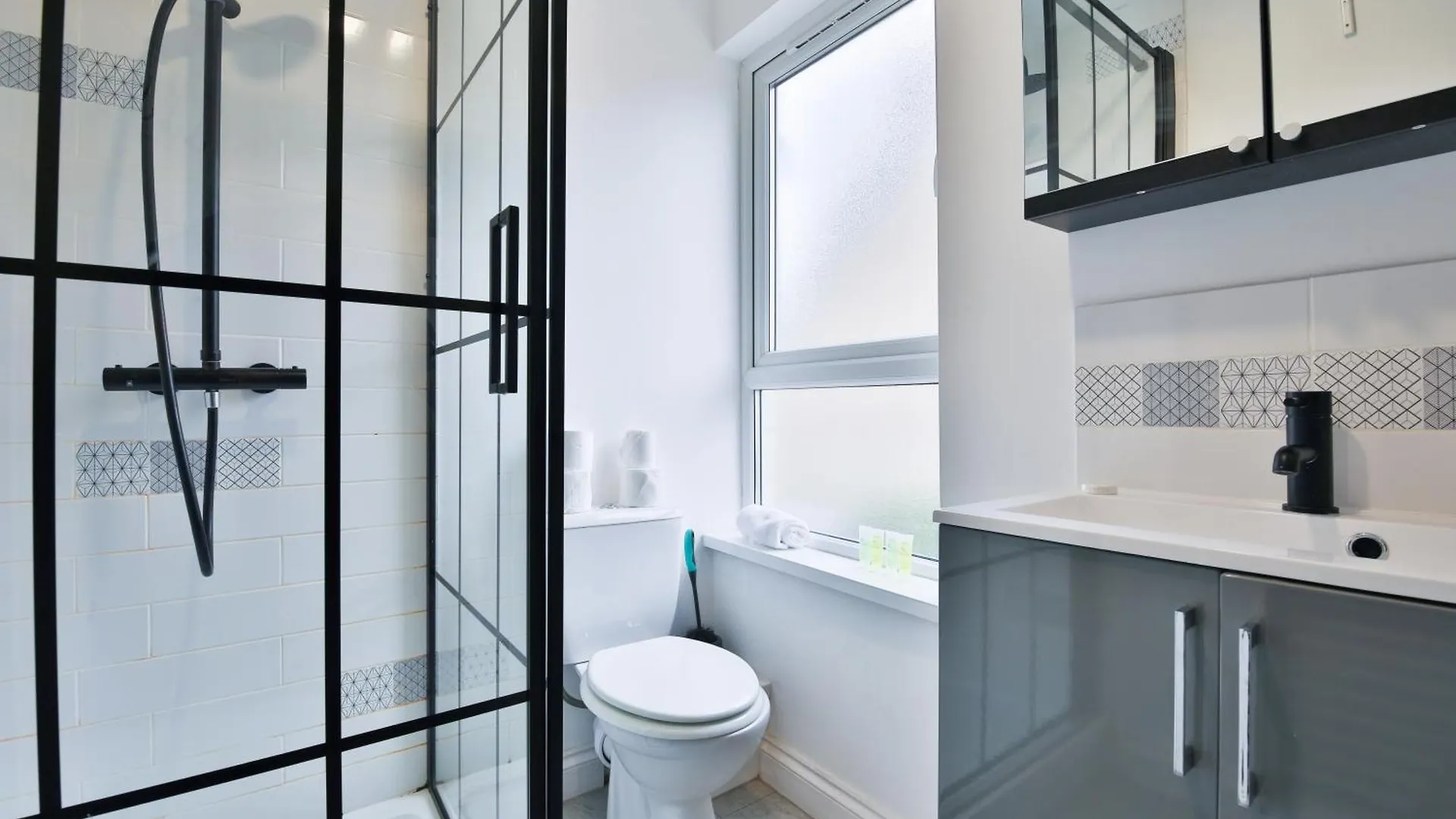 Stayright Cosy Studio Flat In Vibrant Area - Walking Distance To Cardiff City Centre 0*,  United Kingdom