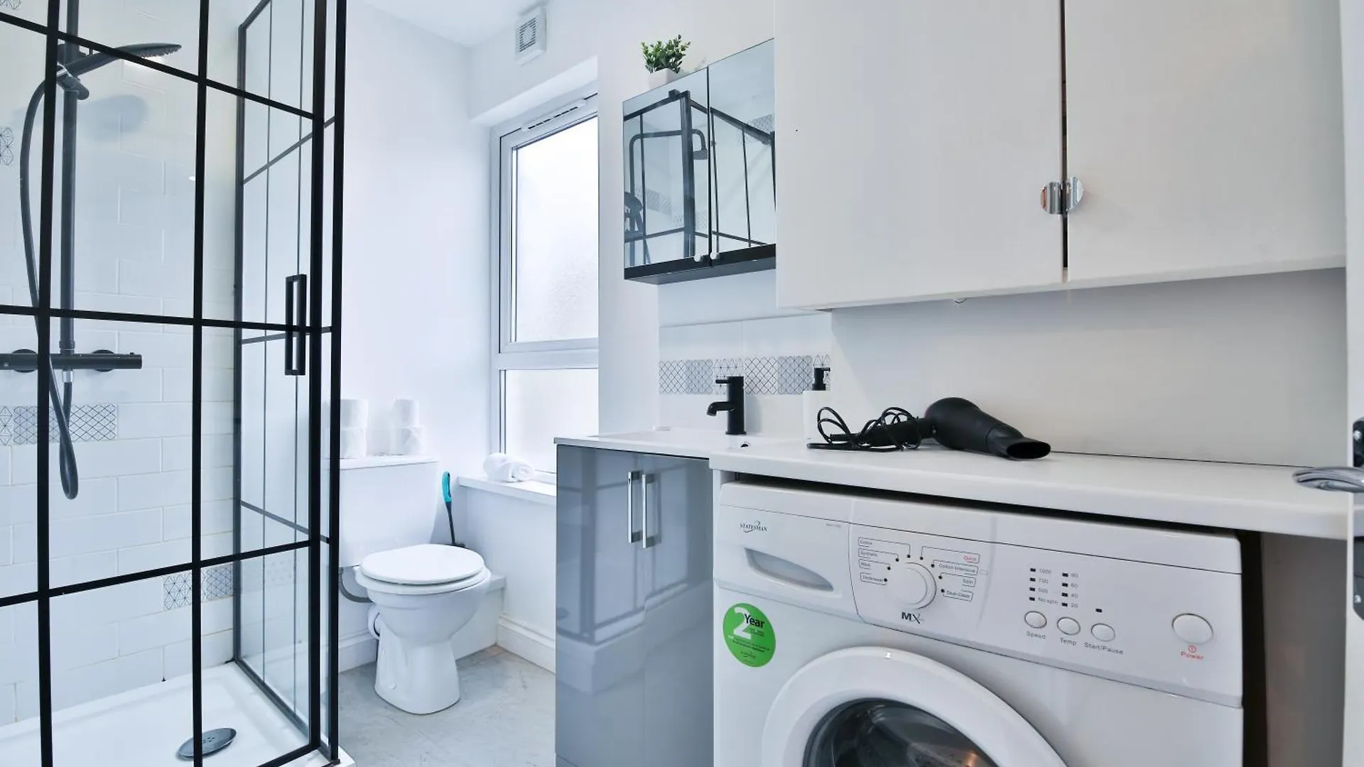 Cozy Mezzanine Flat In Vibrant Canton Cardiff Apartman